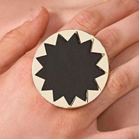 House of Harlow 1960 Sunburst Cocktail Ring - Picture 1 of 5